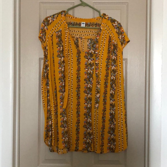 Floral cap sleeve shirt - Picture 1 of 3